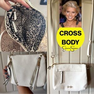 2/for $20 🪩 JESSICA SIMPSON 🤍 Creamy White Crossbody Bag, Gold Accents